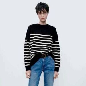 ZARA STRIPED BOXY KNIT SWEATER